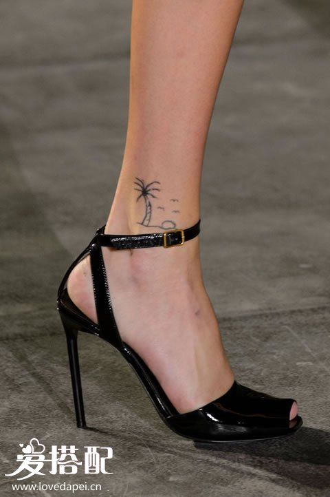 圣罗兰(Saint Laurent )2017年春季新款鞋子